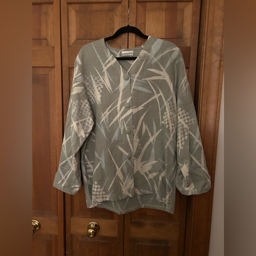Beppa Women’s Sz M Boho, Retro Inspired Green Patterned Linen Button Down Blouse